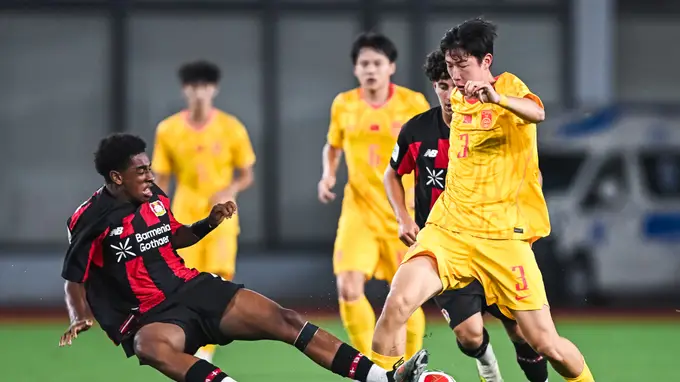U17国足三连胜晋级明日之星半决赛 定位球成制胜关键