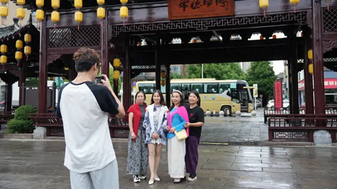 湖南常德：非遗照古今穿紫河畔正焕新