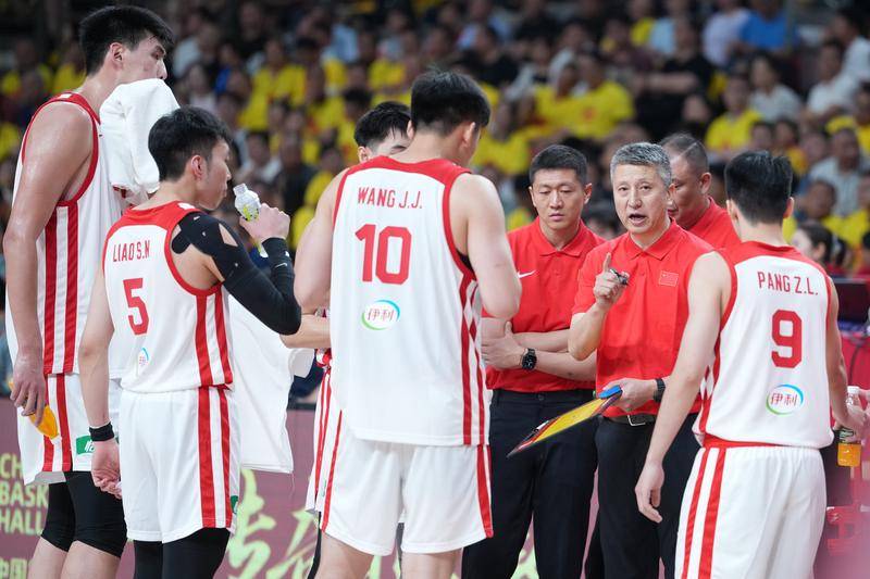 赵睿等8人缺阵是国家队损失 赵继伟：人员搭配是难题
