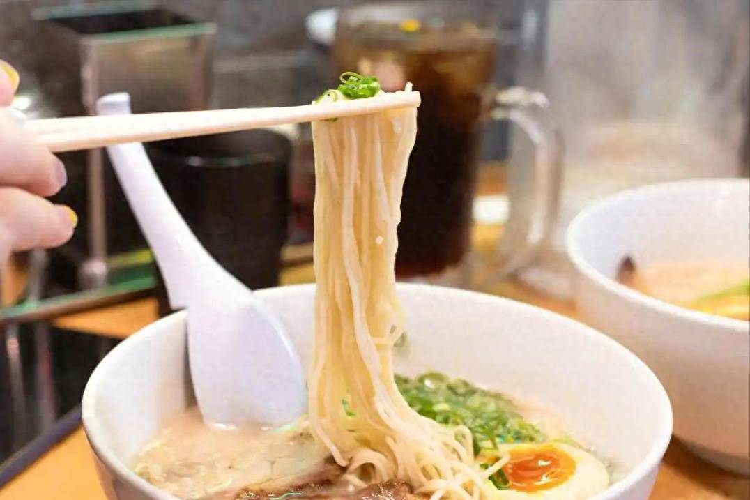 早餐为什么不建议吃面条？医生：不止面条，这4种食物，也要少吃