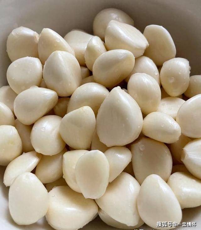 生吃杀菌熟吃润肺！揭秘3种家常食材，坚持吃对让你脸色红润精神十足