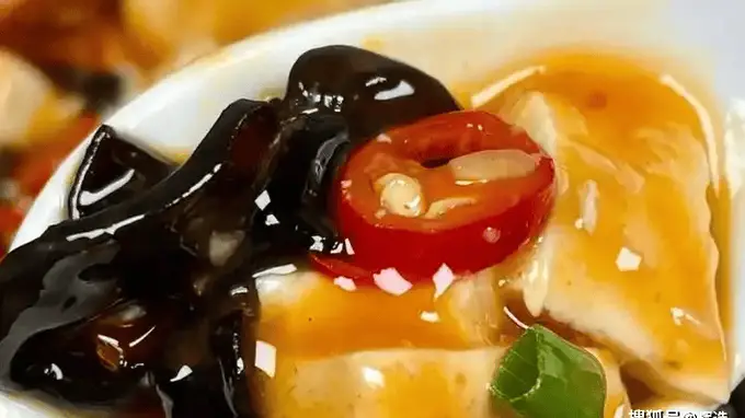 黑木耳烩豆腐，成本不到五块钱，饭店却要卖三十八