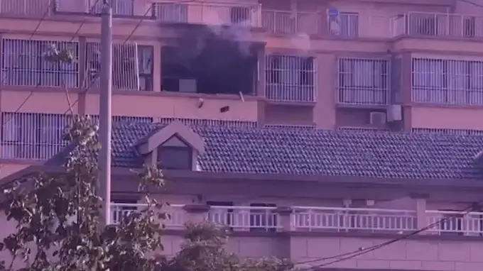 男子拧开煤气试图迷晕少女性侵 ,因打火机点烟引发爆燃致多人重伤
