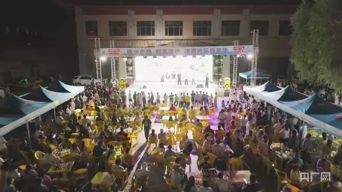 宁夏隆德县：千年古县点亮夜经济 烟火老巷·醉美隆德音乐嘉年华燃动夏夜