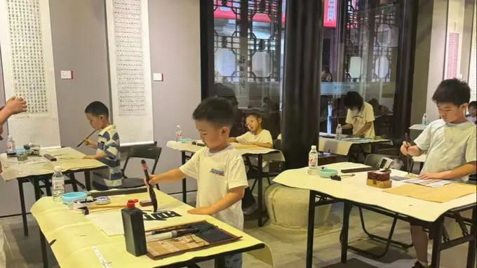 上海“胡问遂杯”学生书法展:百余件作品显笔墨传承真章