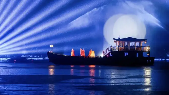 杭州这场宋词实景夜游 市区自驾直达全家可玩