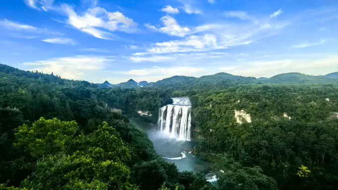 黄果树景区凭暖心服务获央视点赞 推出十大举措让游客旅途暖心又省心
