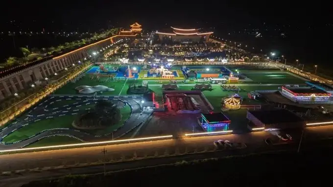 甘肃庆阳民俗文化园：烟火气点亮城市夜生活